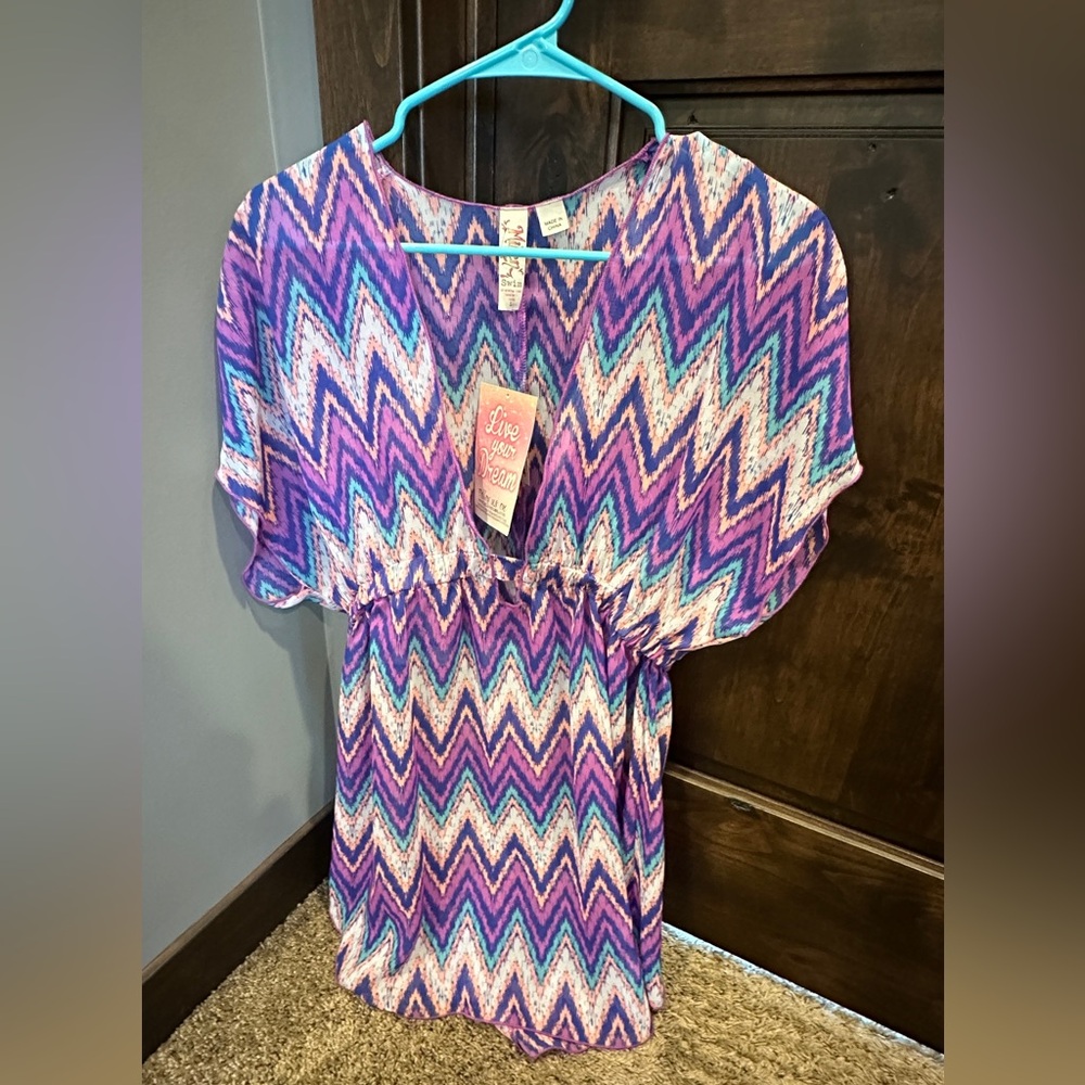 Women’s swimsuit coverup